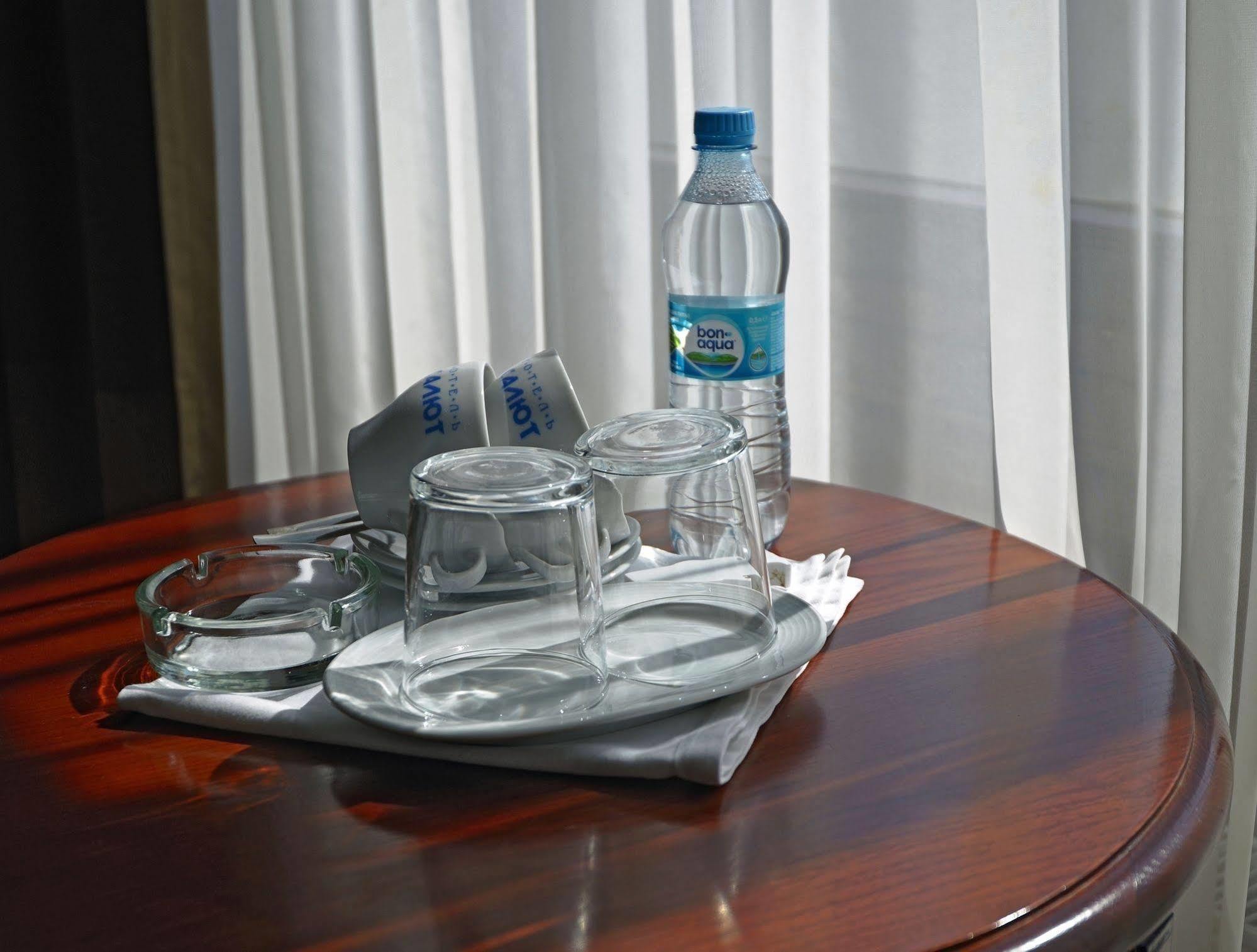 Salute Hotel Kiev Bagian luar foto