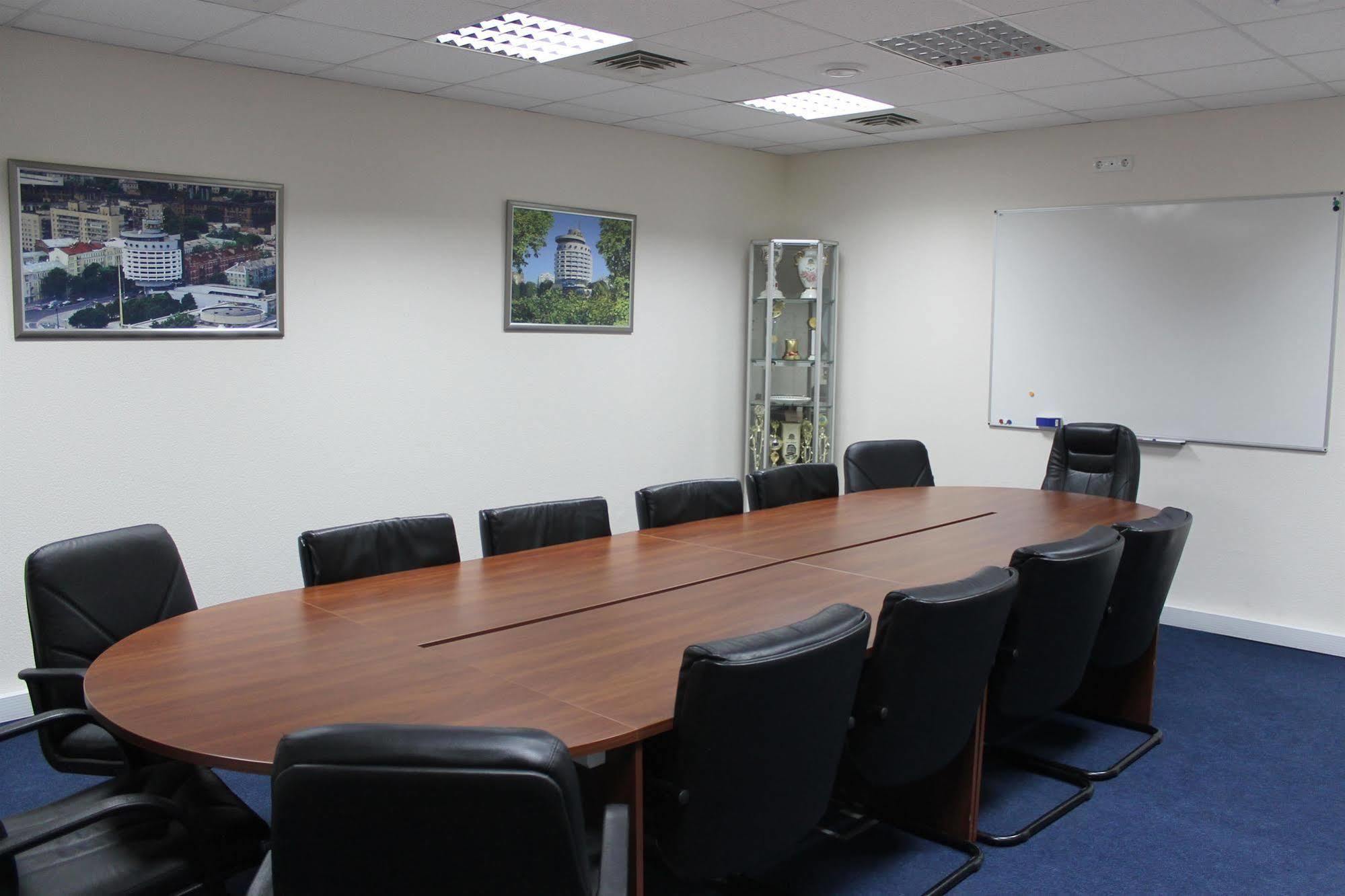 Salute Hotel Kiev Bagian luar foto